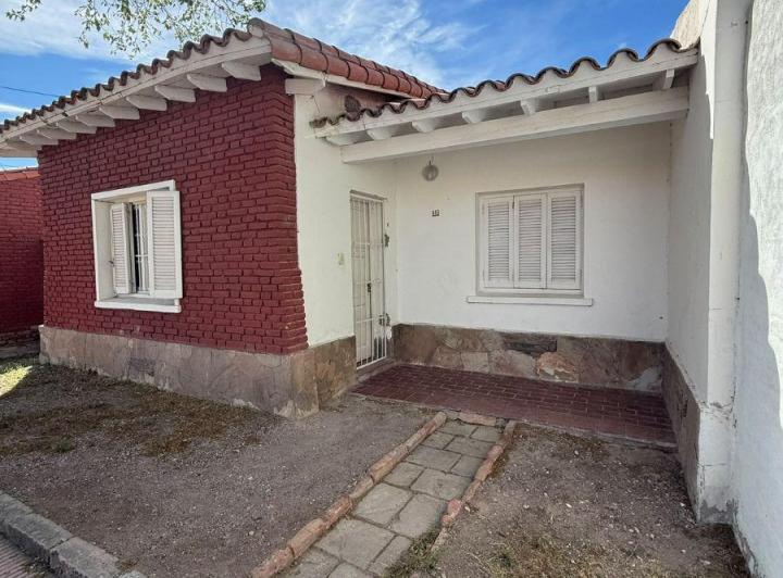 Casa · 110m² · 4 Ambientes · 1 Cochera