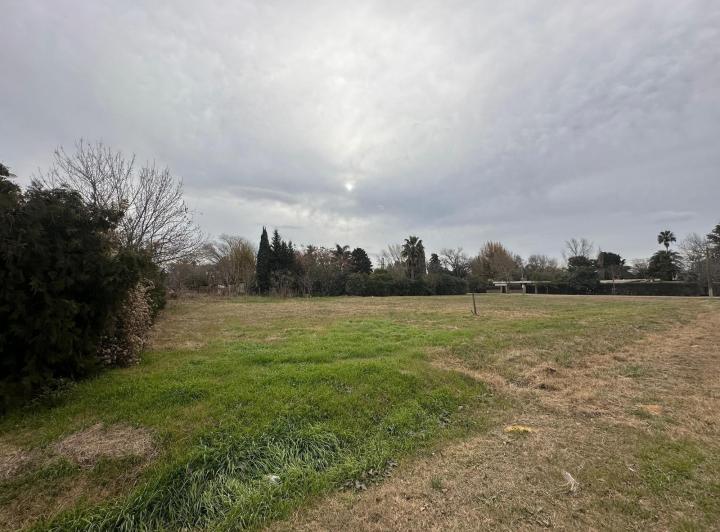 Terreno · 655m²