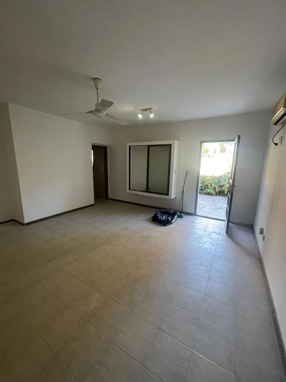 VILLA BELGRANO LOCAL/OFICINA/CONSULTORIO 45 M2 FRENTE COLEGIO LASALLE C/BAÑO