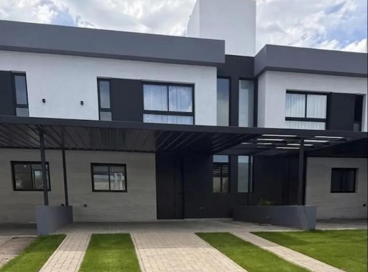 PH · 250m² · 3 Dormitorios · 2 Cocheras