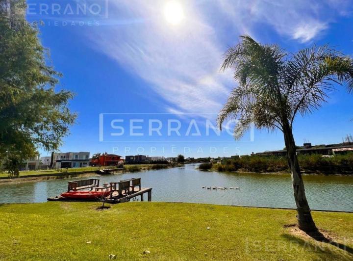 Casa · 170m² · 4 Ambientes · 3 Cocheras