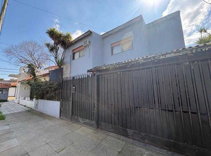 Casa · 148m² · 3 Ambientes · 1 Cochera