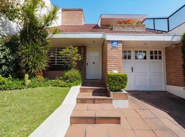 Casa · 153m² · 4 Ambientes · 1 Cochera