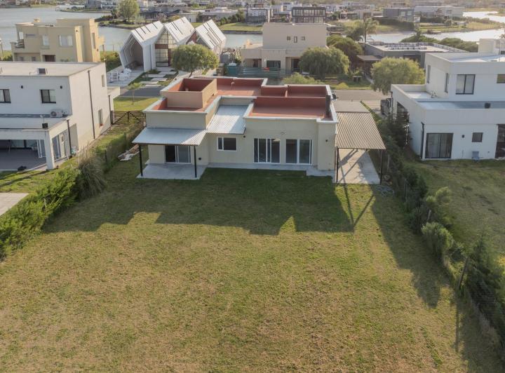 Casa · 150m² · 5 Ambientes · 1 Cochera