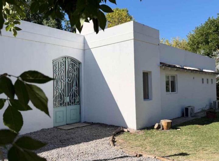 Casa · 120m² · 4 Ambientes · 3 Cocheras