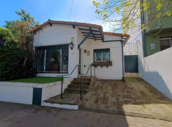 Casa · 137m² · 5 Ambientes · 1 Cochera
