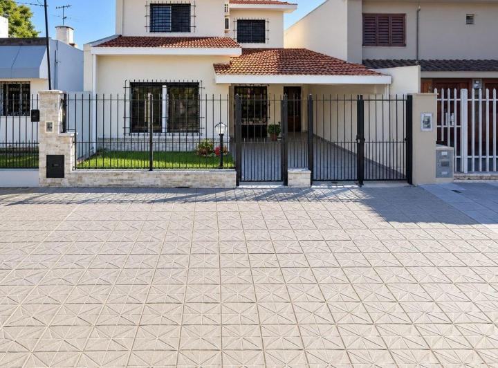Casa · 150m² · 4 Ambientes · 1 Cochera