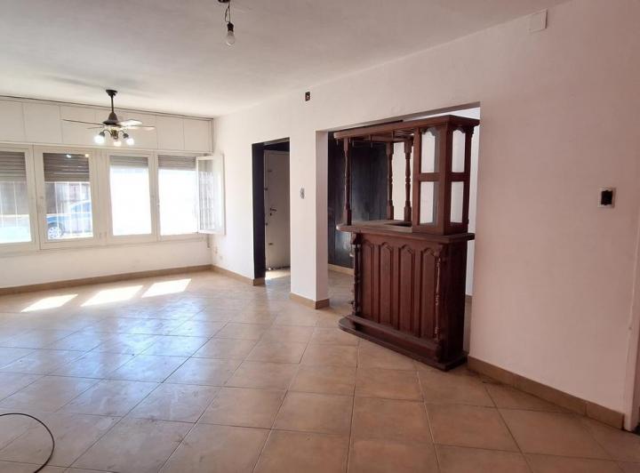 Casa · 105m² · 4 Ambientes · 1 Cochera