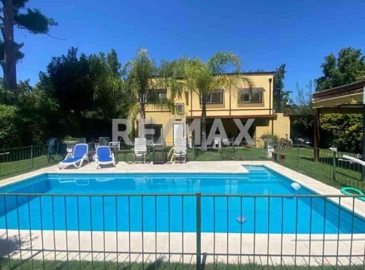 Casa · 186m² · 5 Ambientes · 3 Cocheras