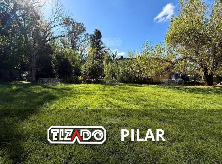 Terreno · 927m²