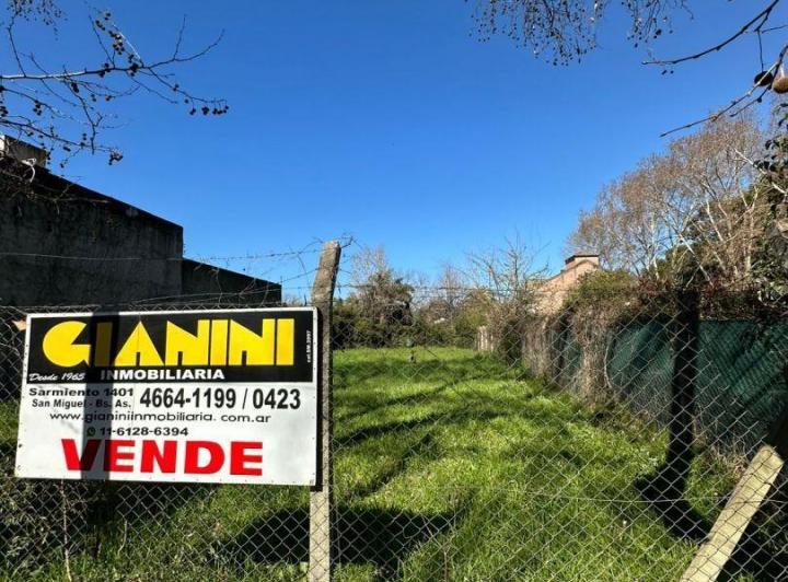 Terreno · 636m²
