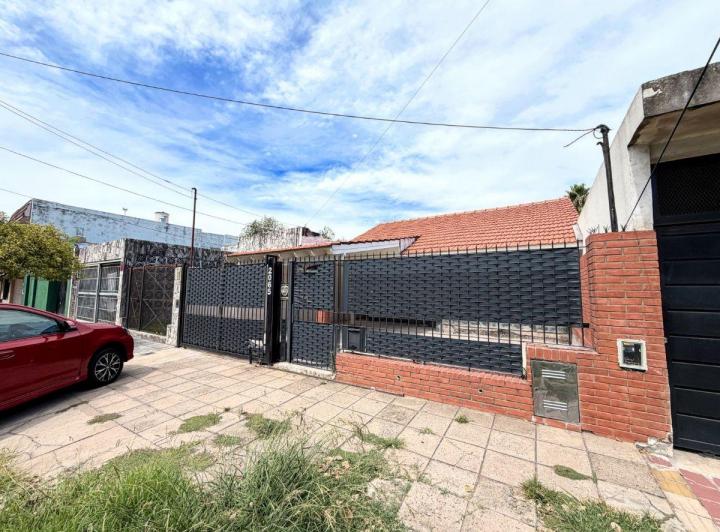 Casa · 155m² · 4 Ambientes · 1 Cochera