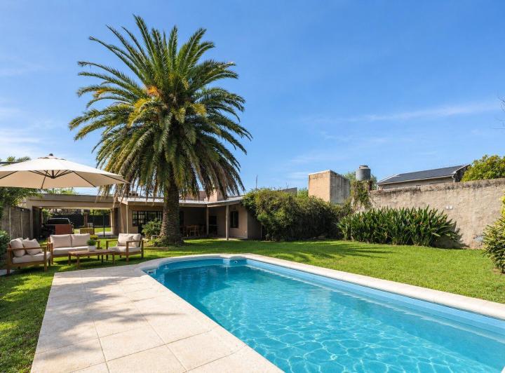 Casa · 206m² · 5 Ambientes · 1 Cochera