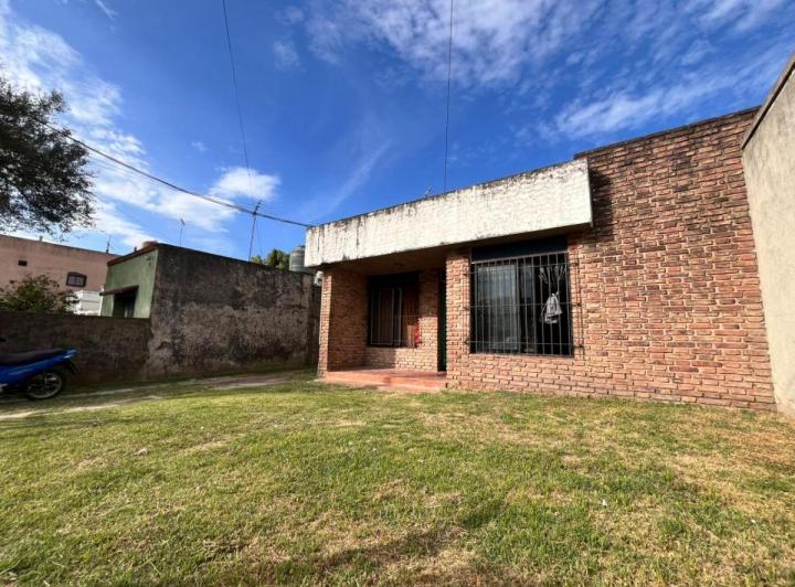 Casa · 70m² · 4 Ambientes · 1 Cochera