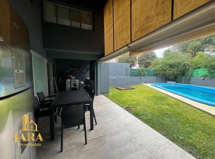 Casa · 262m² · 4 Ambientes · 2 Cocheras