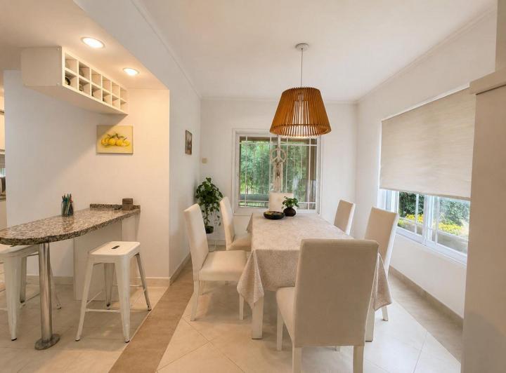 Casa · 166m² · 4 Ambientes · 1 Cochera
