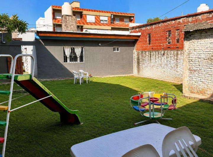 Casa · 200m² · 4 Ambientes · 1 Cochera