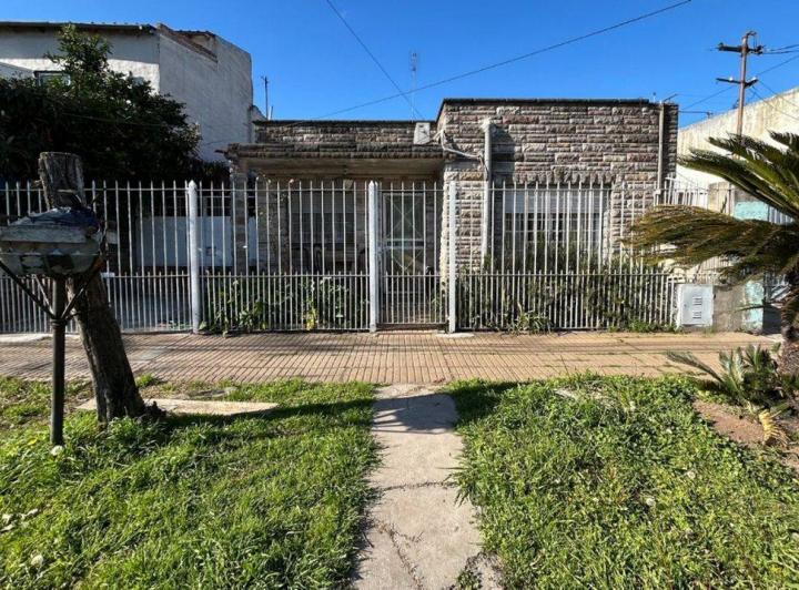 Casa · 178m² · 5 Ambientes · 1 Cochera