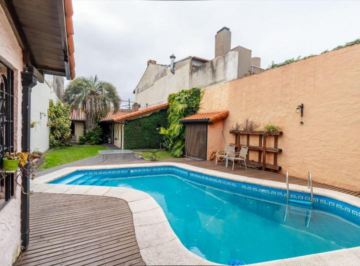 Casa · 268m² · 5 Ambientes · 3 Cocheras
