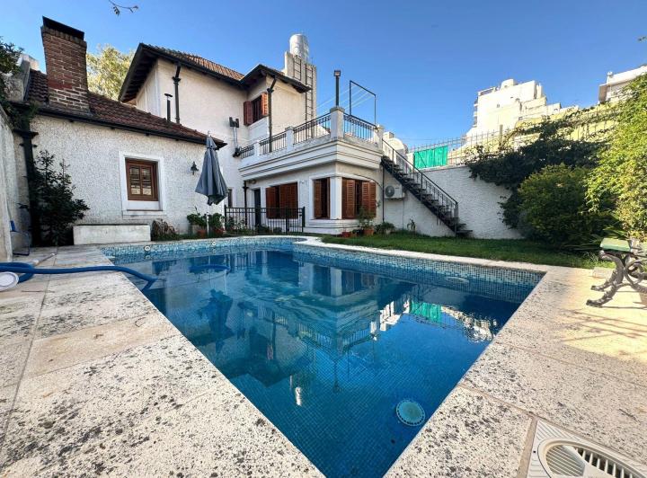 Casa · 167m² · 4 Ambientes · 3 Cocheras