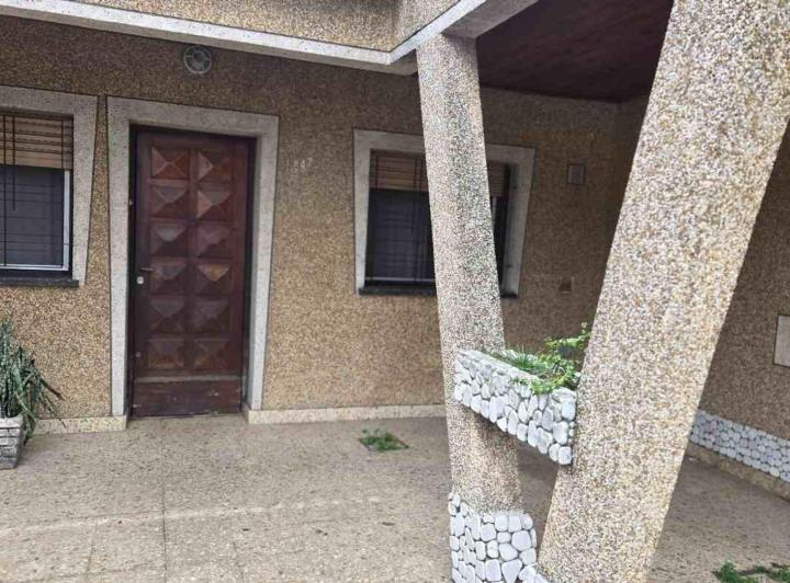 Casa · 127m² · 3 Ambientes · 1 Cochera