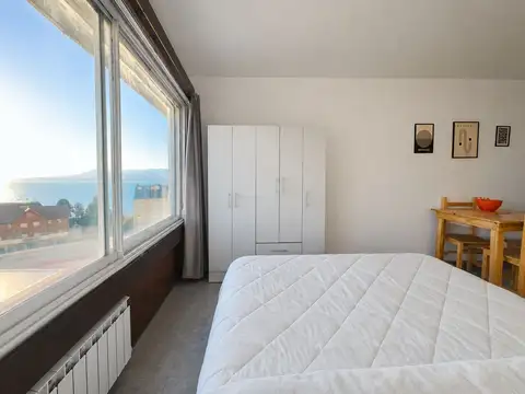 Monoambiente, centro- vista al lago