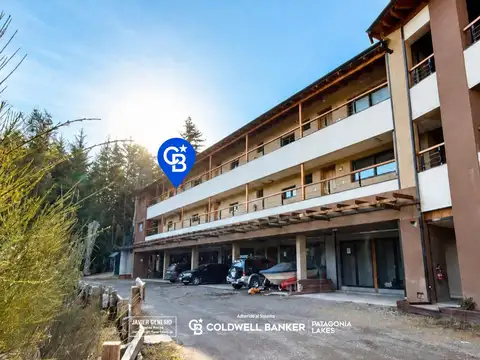 Venta departamento amoblado de 2 dormitorios con balcón, cochera y baulera | villa la angostura
