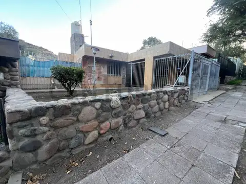 Hermosa casa en barrio supe, godoy cruz