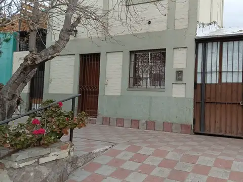 Venta casa c/ dpto mendoza las heras 4 dormitorios