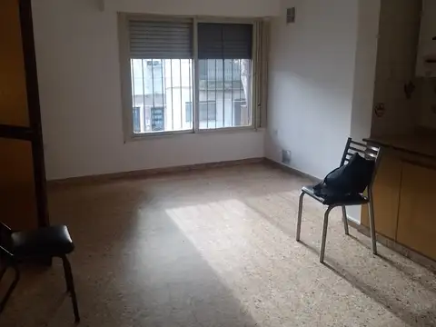 Casa en planta alta, sin patio moreno y -galvez