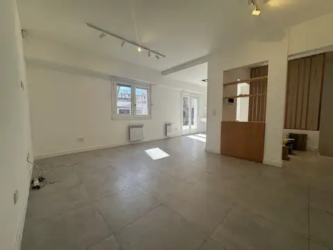 Casa en planta alta de dormitorios con terraza jacuzzi y parrilla