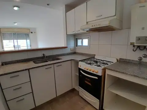 Departamento en abasto
