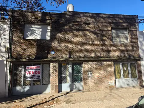 Casa en venta a reciclar - bario luis agote rosario