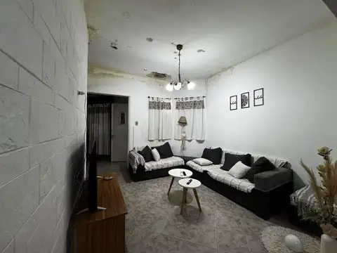 Casa en venta 2 dormitorios zona sur a reciclar