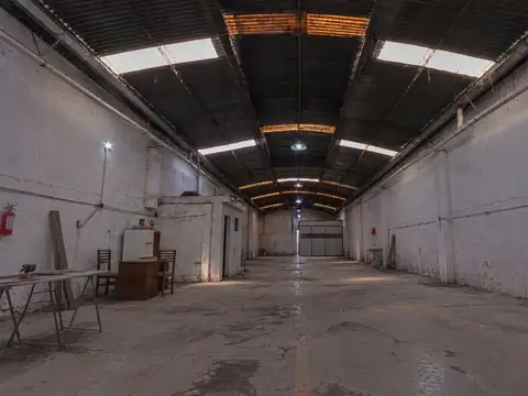 Venta/permuta galpon parabolico de 400m2 rosario.