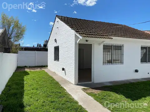 Alquiler casa 2 dormitorios en fatima, a tan solo 100 mtrs de panamericana.