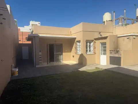 Casa chalet  en alquiler en zárate, g.b.a. zona norte, argentina
