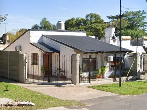 Cómoda casa con jardín.