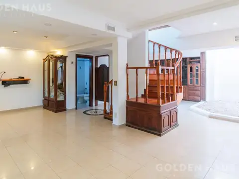 Casa en barrio parque calchaqui en alquiler