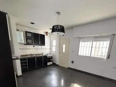 Alquiler  ph 2 ambientes-sin expensas  en villa luzuriaga