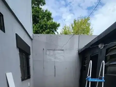 Casa en alquiler - 5 dormitorios 2 baños - 350mts - san isidro