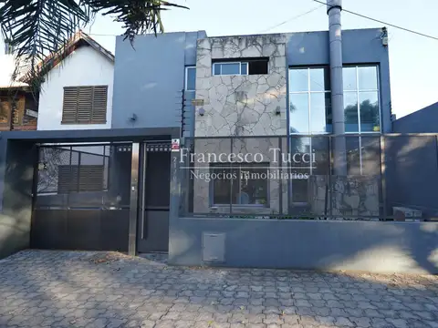 Casa en alquiler 5 ambientes con pileta en castelar sur