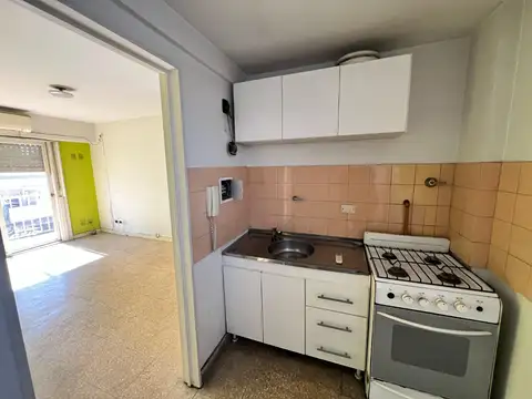 Departamento dos ambientes en alquiler moron centro