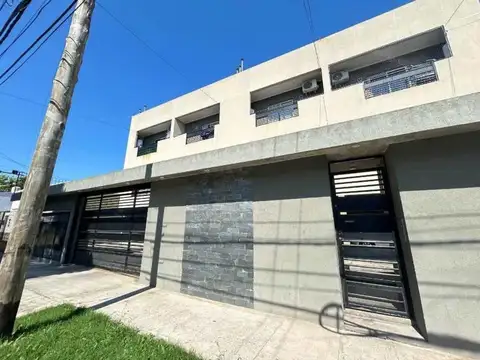 2 ambientes con balcón ycochera