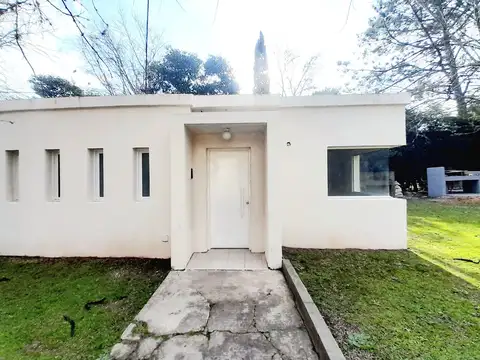 Venta casa 2 amb. el cazador, escobar financiacion