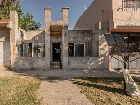 Casa garín 3 ambientes con cochera y quincho