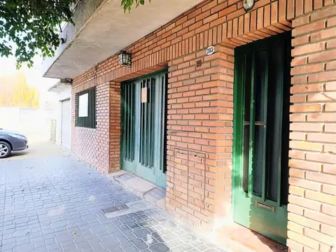 Departamento 2 ambientes planta baja. muy buena ubicacion