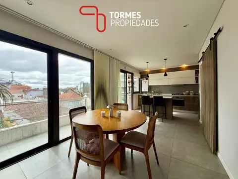 Venta piso 4 ambientes con terraza propia, balcón corrido y cochera en güemes - mar del plata