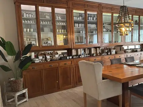Venta piso 8 ambientes c/cochera  lomas de zamora