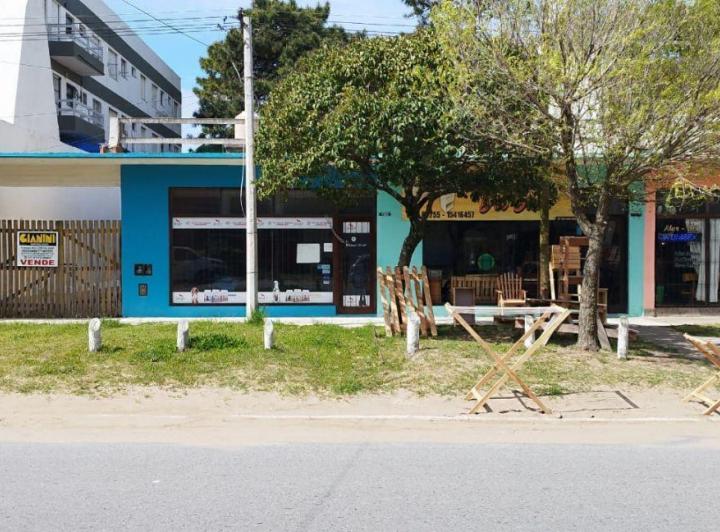 Local comercial · 207m²